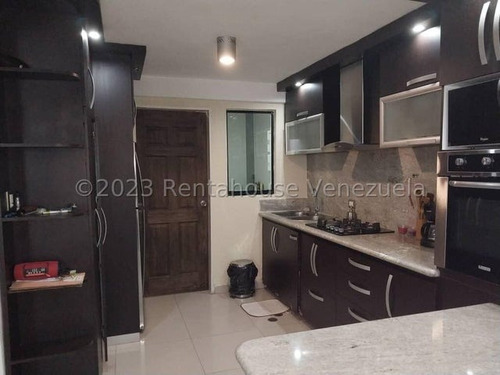 Imagen 11 de 30 de Townhouse En Venta En Tazajal Con Acabados Modernos Y Cocina Empotrada Patio Y Áreas Comunes Para El Disfrute Familiar En Zona Privilegiada De Naguanagua Ymp