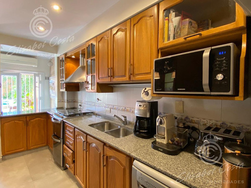 Imagen 5 de 30 de Casa - Lanús Este - Con Fondo Libre Y Pileta Climatizada !