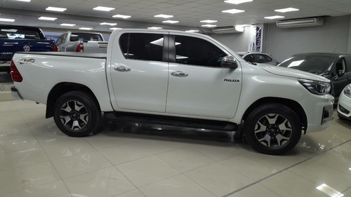 Toyota Hilux 2.8 Cd Srx 177cv 4x4 At