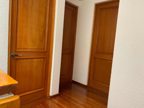Imagen 12 de 14 de Casa Con 3 Recamaras, Cuarto De Servicio Y 4 Baños