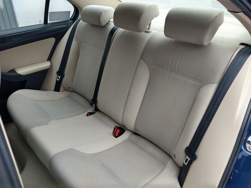Imagen 6 de 9 de Volkswagen Jetta 2013 2.5 Style Active 5vel Mt