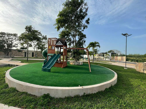 Terreno En Venta En Privada Inara Residencial En Cholul, Mérida