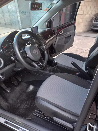 Volkswagen Up! 1.0 Black Up! 75cv