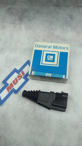 Interruptor Alarma De Capot Astra Corsa S-10 Original