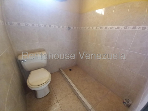 Casa En Venta Urb Santa Rosalia Cagua 25-16445 Jecg