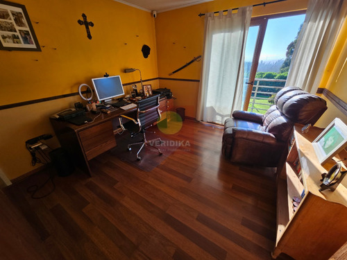 Vendo Parcela 5600 M2 Casa De 380m2 Condom. A 5 De Concón.