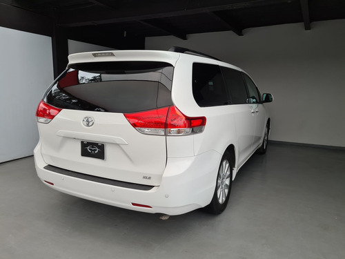 Imagen 10 de 15 de Toyota Sienna 2014 3.5 Xle Piel At