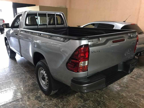Toyota Hilux Cabina Simple 4x2