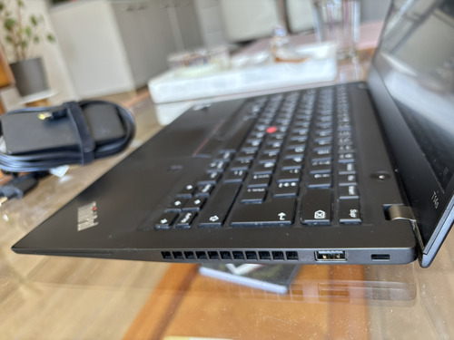 Lenovo Thinkpad T14s Gen 1 Core I7 V Pro 10610u (Usado)
