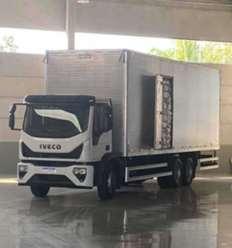 Caminhão Iveco Tector 24-280
