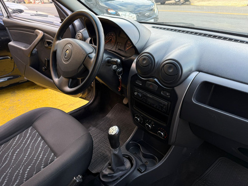 Renault Logan Renault Logan Authentique 1.0 16V (flex)