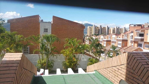 Imagen 11 de 15 de Hermoso Townhouse En Venta Urb Piedras Pintadas-el Trigal