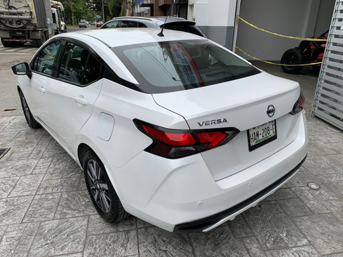 Imagen 12 de 14 de Nissan Versa Advance Mt 2020