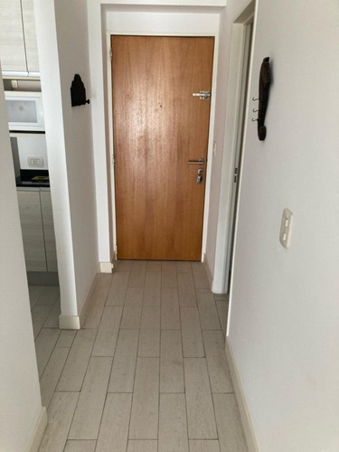 Totalmente Equipo,frente, Toilete,dormitorio En Suite Balcon