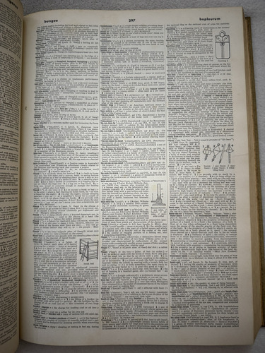 Websters Third New International Dictionary Merriam Webster (Usado)