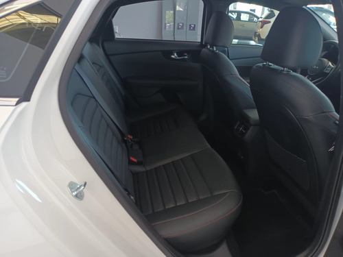 Kia Forte 4p GT L4/1.6/T Aut