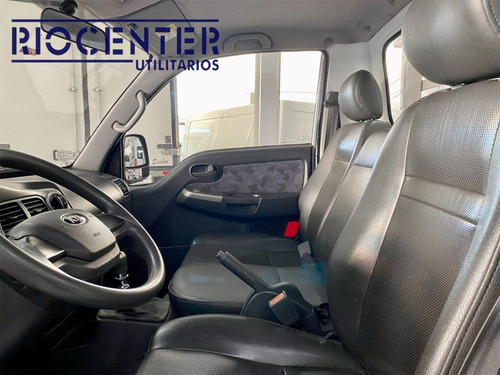 Imagem 8 de 16 de Kia Bongo - 2015/2016 2.5 K-2500 4x2 Cs Turbo Diesel 2p