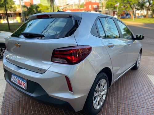 Imagen 5 de 22 de Chevrolet Onix Lt Tech Onstar 2020