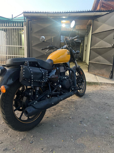 Royal Enfiel Meteor 350 Con Chaqueta, 2 Cascos Y Protección.