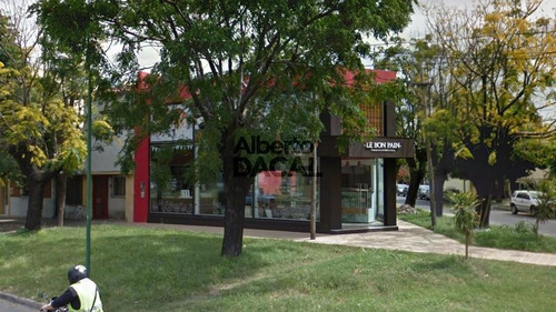 Local - La Plata