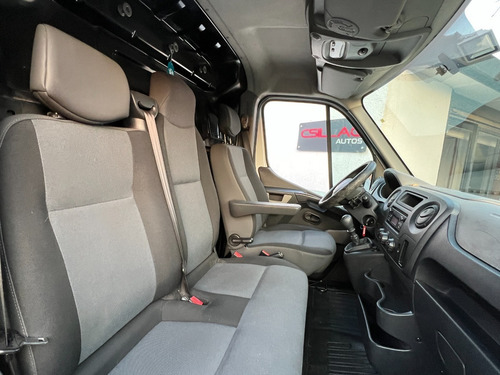 Imagen 20 de 25 de Renault Master 2.3 Diesel 2016