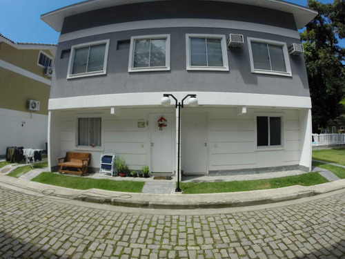 Casa De Condomínio À Venda Na Rua Santa América, Vargem Grande, Rio De Janeiro - Rj - Liv-9692