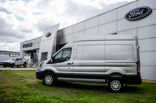 Imagen 13 de 16 de Ford Transit Diesel 2.2l Furgón Medio
