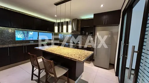 Casa En Venta De Lomas De Angelópolis