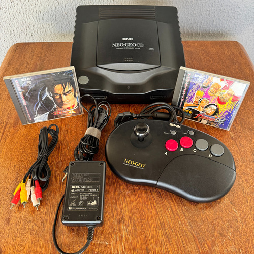 Console Snk Neo Geo Cd Top Loader + Controle Arcade Original Preto (Usado)