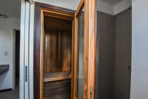 Imagen 16 de 18 de Departamento De 1 Dormitorio En Venta Con Gimnasio Y Sauna Centro