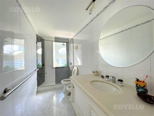 Imagen 19 de 30 de Excelente Unidad De 4 Dormitorios En Suite, Primera Fila Al Mar En Playa Brava - Punta Del Este