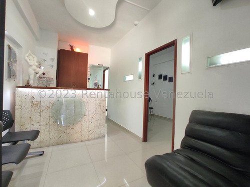 Venta Local Estetico, Consultorio O Spa, La Victoria Jose Felix Ribas. Ljsa 24-5002