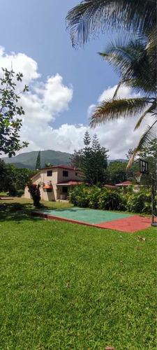Villa En Villa Altagracia Residencial Cerrado
