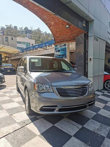 Imagen 9 de 12 de Chrysler Town & Country 3.6 Li Mt 2016