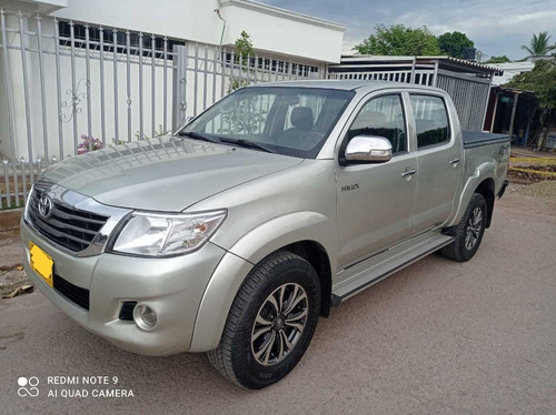 Toyota Hilux 2.7 A Gasolina Mecanica 4x4 Y Bajo