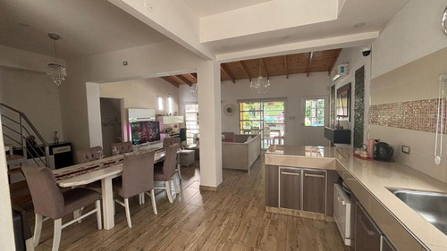 Casa En Venta En Piñeyro