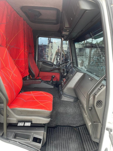 Imagen 7 de 10 de Iveco Estralis