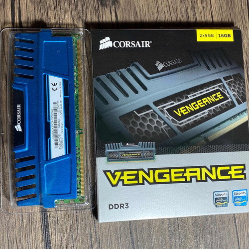 Corsair Vengeance Ddr3 16gb (2x8) + Vengenace Ddr3 4gb