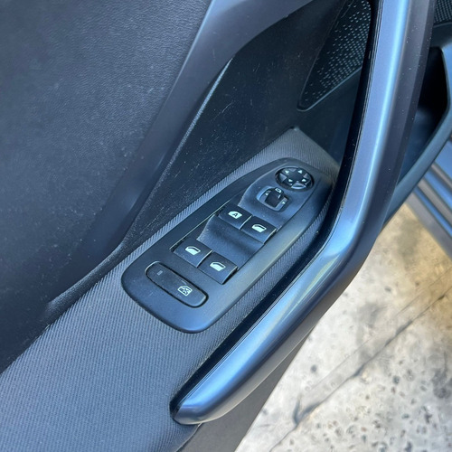 Imagen 19 de 25 de Peugeot 208 1.6 Allure Touchscreen