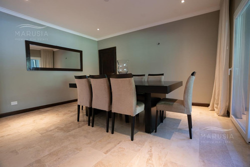 Venta Casa 4 Dormitorios, Excelente Calidad Y Muy Confortable En Ayres De Pilar