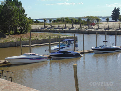 Terreno En Venta Barrio Privado En Carmelo, Médanos De Punta Gorda Casa Chic.