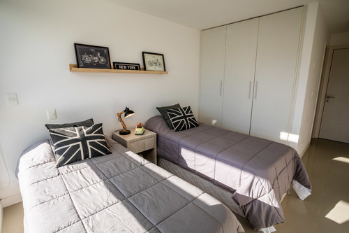 Imagen 7 de 14 de Apartamento Frente Al Mar Punta Del Este Parada 28 Mansa