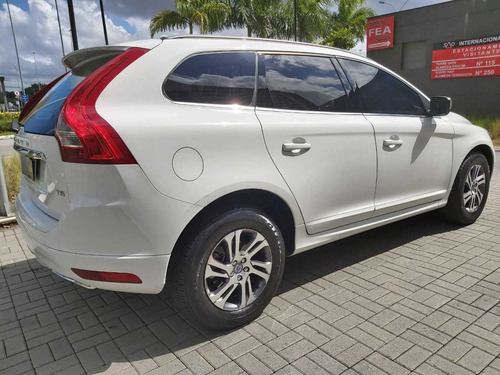 Volvo Xc60 - 2015/2015 2.0 T5 Comfort Fwd Turbo Gasolina ..