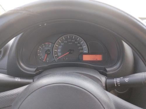 Nissan March 1.6 Advance Mt