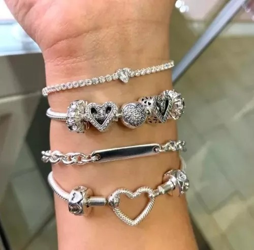 Pulsera Pandora Moments Corazón Brillante S925 Color Plata Largo 18 Cm
