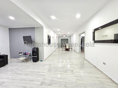 Hermosa Casa En Venta Urb. Villas Del Centro, La Morita I, Maracay, Edo. Aragua, 25-21936 Mv