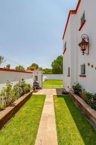 Venta Gran Casa Colonial Con Bóvedas Catalanas