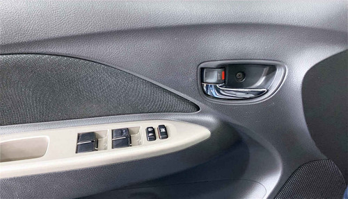 Imagen 8 de 15 de 113369 - Toyota Yaris 2015 Con Garantía