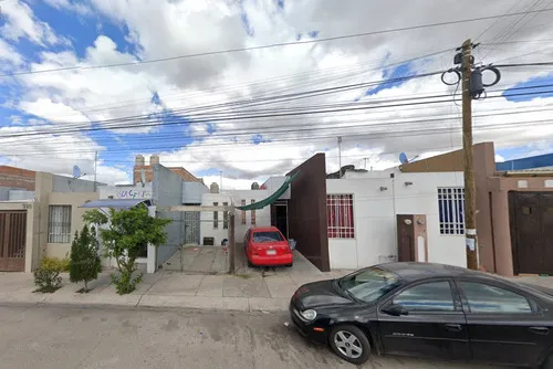 Venta De Casa En Recuperacion, Calle Federico Mendez, Aguascalientes. Sh05