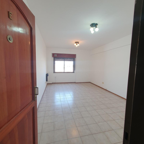 Venta Departamento 1 Dormitorio. Edificio Esperanza V